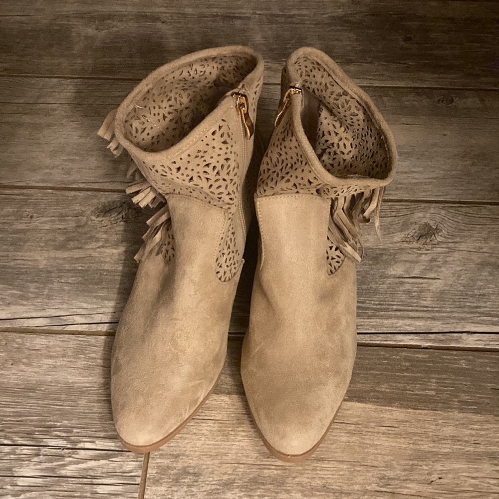 Olivia miller booties - Picture 4 of 7
